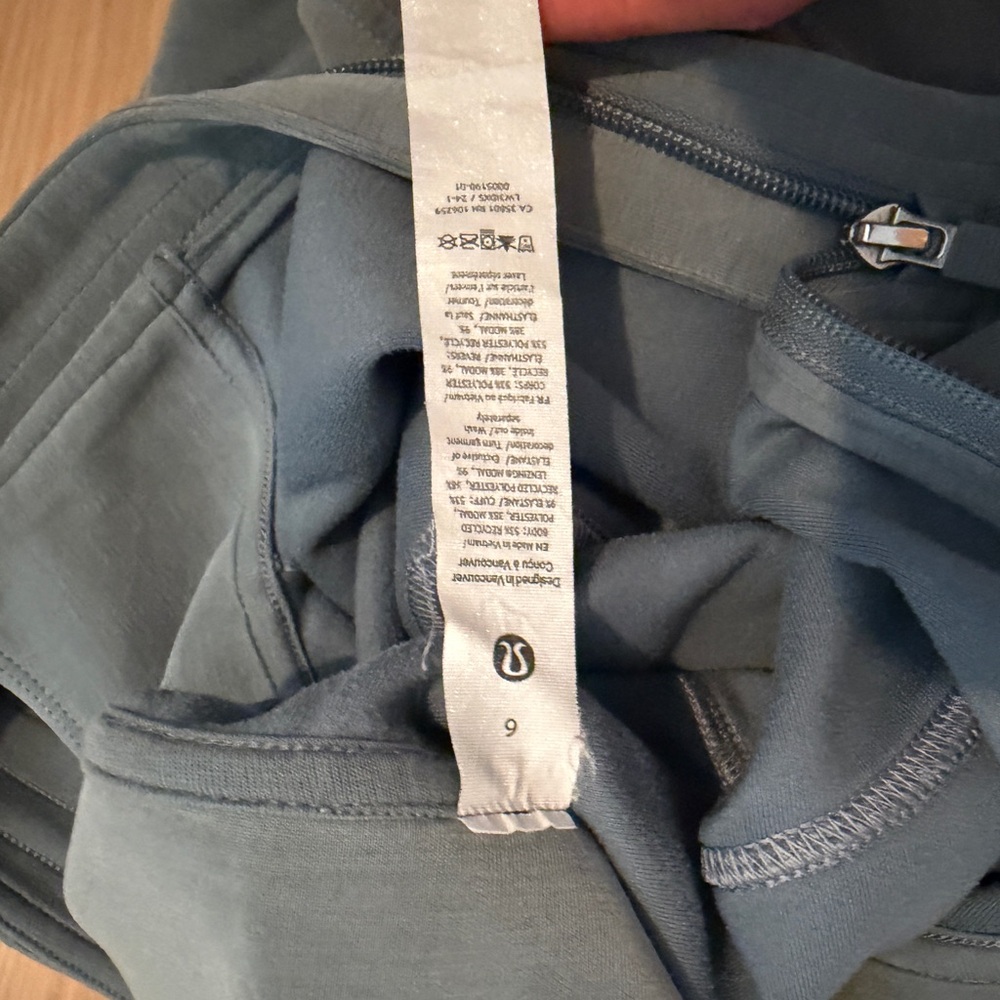Lululemon Brushed Softstreme 2 piece set. EUC - Picture 4 of 5